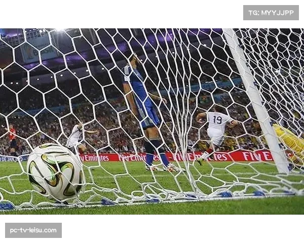 球队门球更多开向对方半场 进攻组织方式趋向直接化